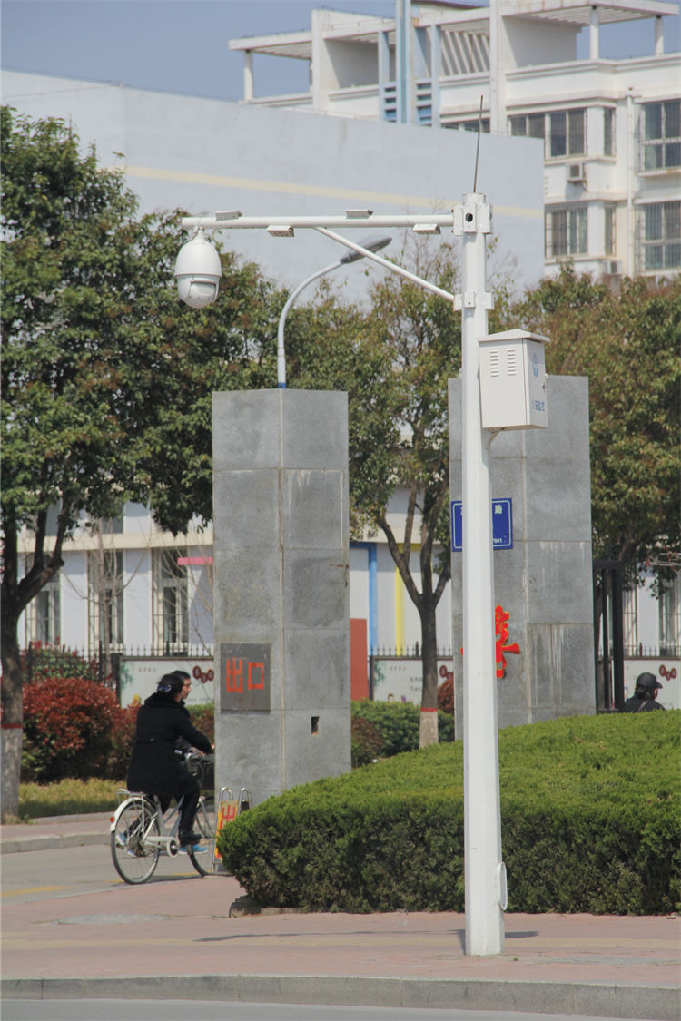 小區監控桿